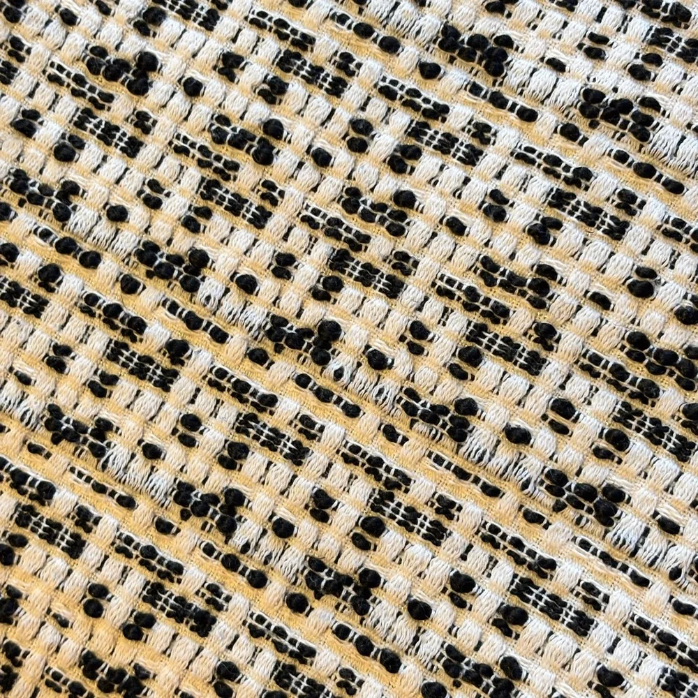 🌸 Vince Camuto Size 10 Black and White Textured Woven Patterned Tweed Skirt